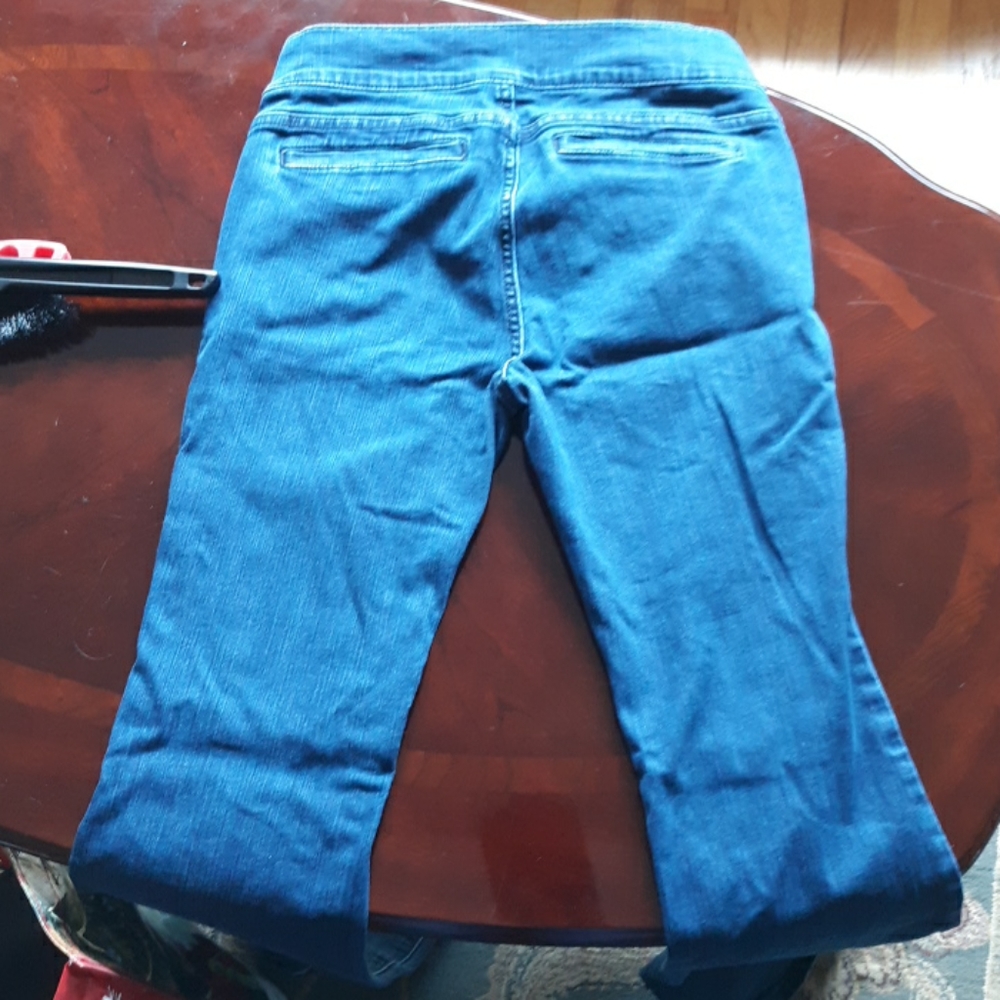 Jean's - Picture 2 of 4
